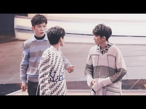 〖TFBOYS-凯源玺〗#TFBOYS组合 《 2019.01.11  只有点开看了才知道多可爱 👶🏻👶🏻👶🏻  FOCUS 「微博之夜奇幻盛典」 》『 王俊凯 王源 易烊千玺 』