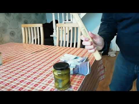 How To Open A Stuck Jar Lid Super Easy