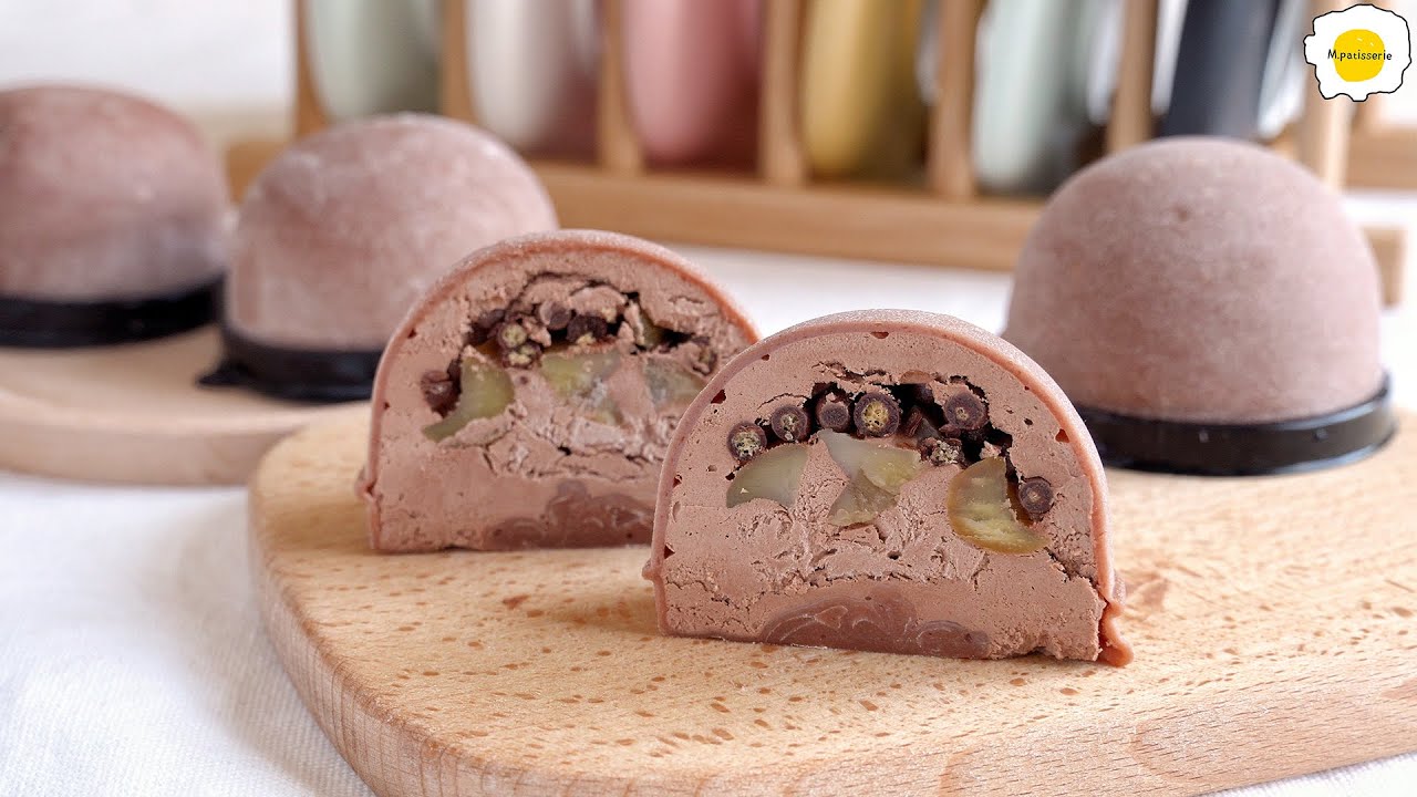 Chocolate Chestnut Snowball Mochi Daifuku 巧克力栗子雪媚娘 Mochi Daifuku Boule