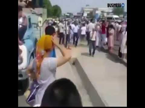 Жители Арыси в Шымкенте перекрыли дорогу