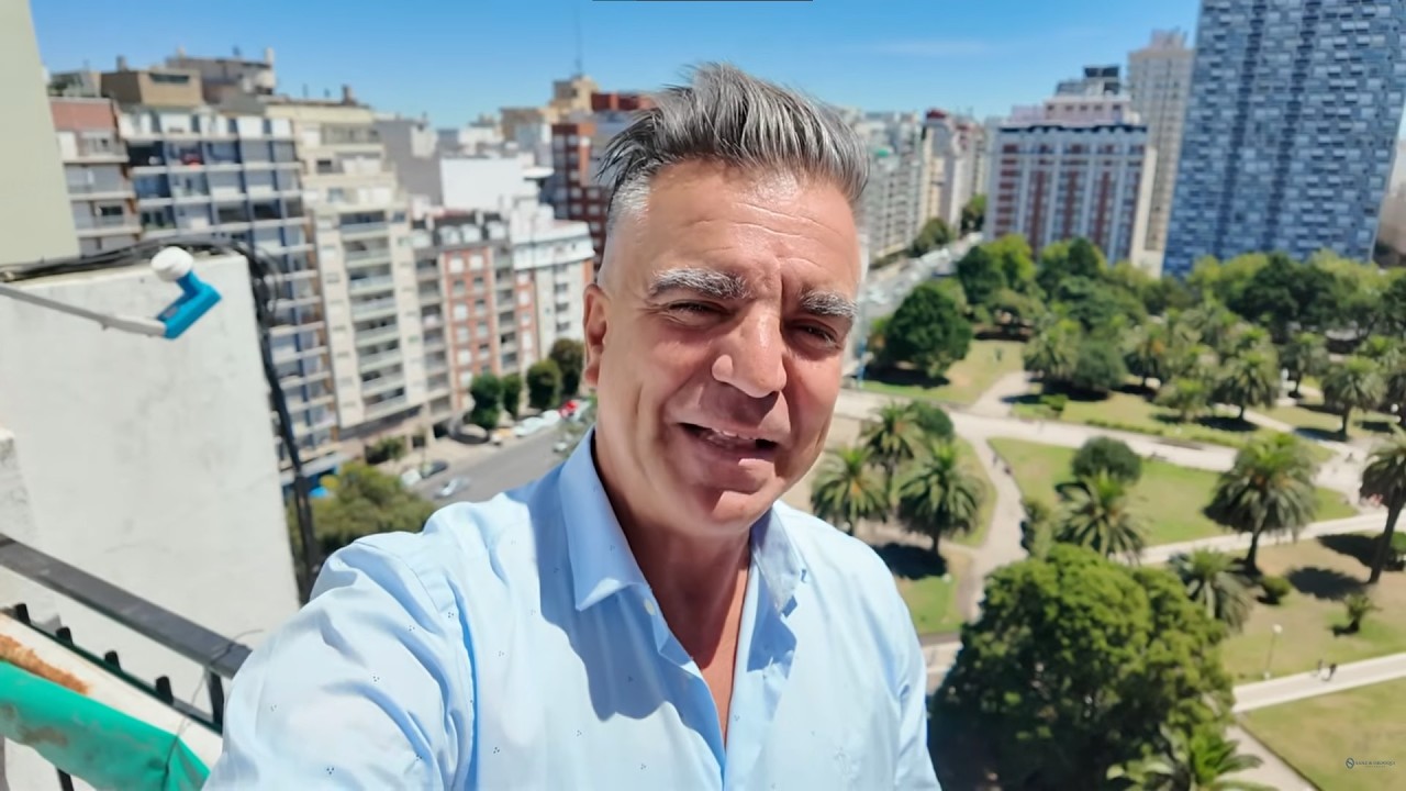 Venta - Departamento dos ambientes con balcon terraza con vista a Plaza Colon - Arenales 2138