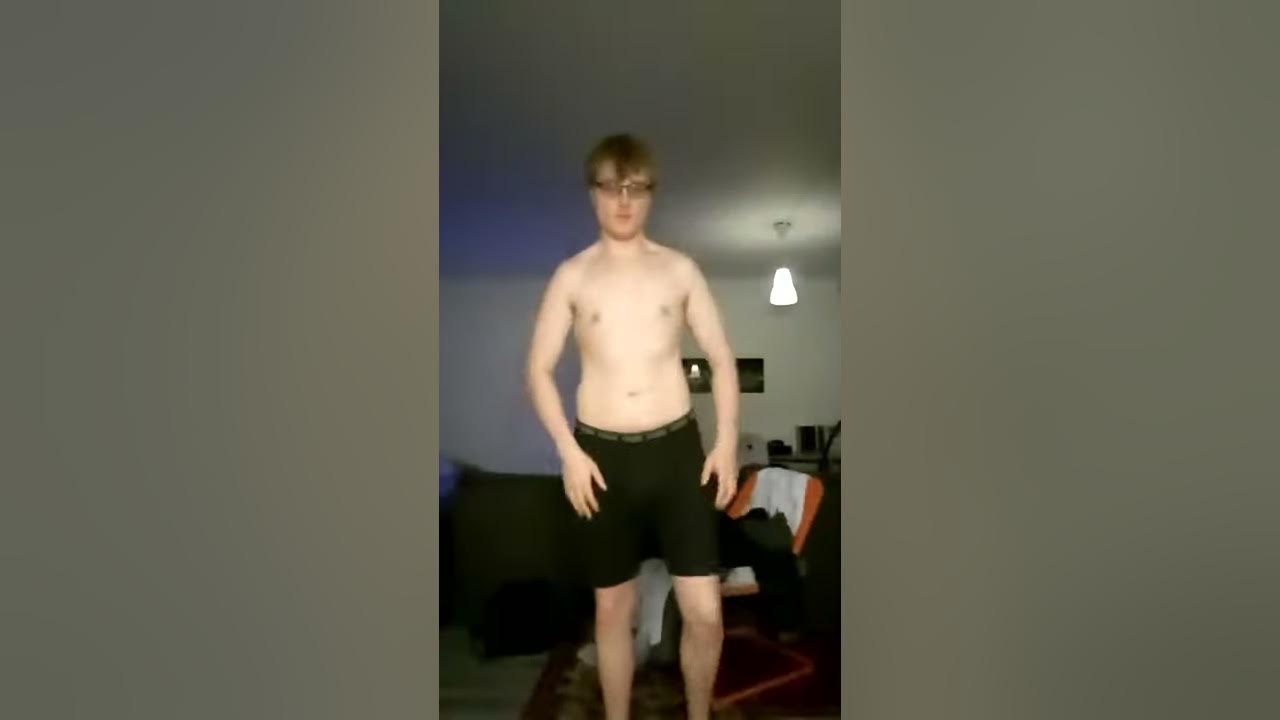 posing-my-massive-22-inch-legs-youtube