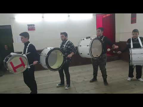 Drum School - ის მოსიარულე დრამერები