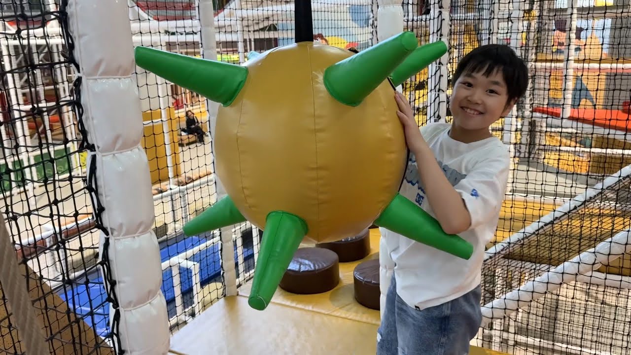 レオくんがおでかけしてみた！バンコク　室内遊具！ Part66 レオスマイル