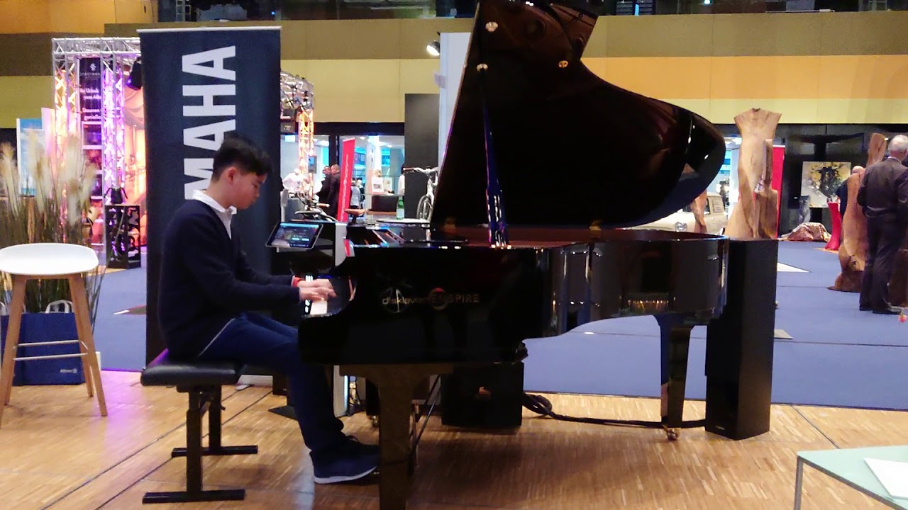 Enjoying playing Bach with YAMAHA Disklavier Enspire in STUTTGART Messe