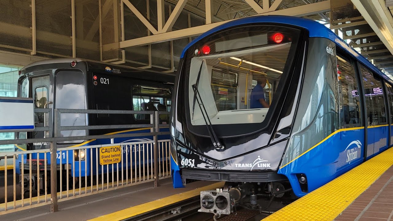 Mark V SkyTrain crossing the SkyBridge