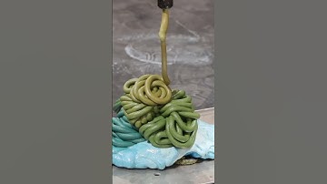 Swapping material on a large format 3D printer makes a beautiful purge #3dprinting