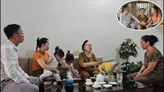 Dung's grandmother was very angry with his mother for causing their divorce.