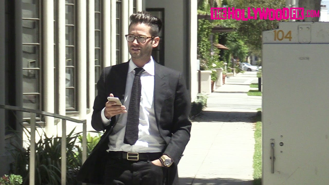 Josh Flagg From Million Dollar Listing LA Arrives To His Office In - Josh Flagg Height – Million Dollar Listing’s Agent In Feet & Inches
