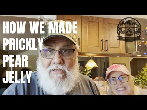 Today we are making an easy prickly pear jelly. #pricklypearjelly, #gardengurus