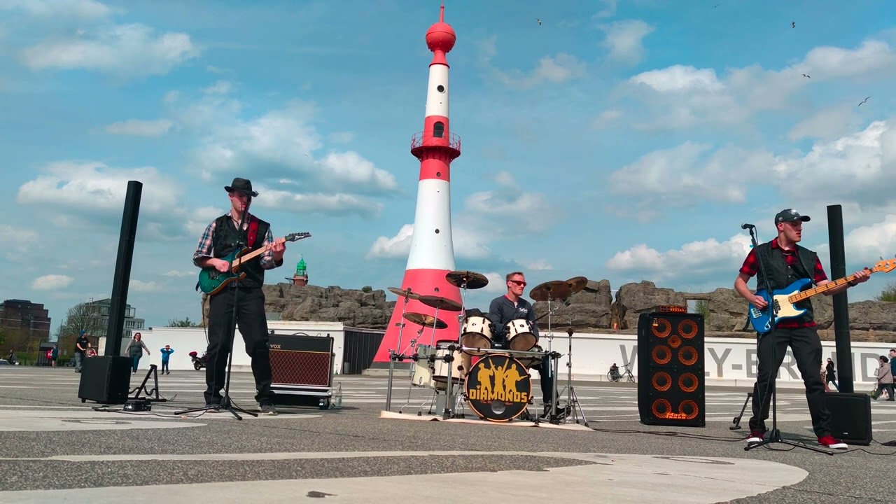 Diamonds - Lightning Towers (Official Video)