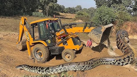 JCB 3dx Backhoe Loading Mud in Mahindra 475 JCB miti Khudai #jcb #jcb #jcbvideo