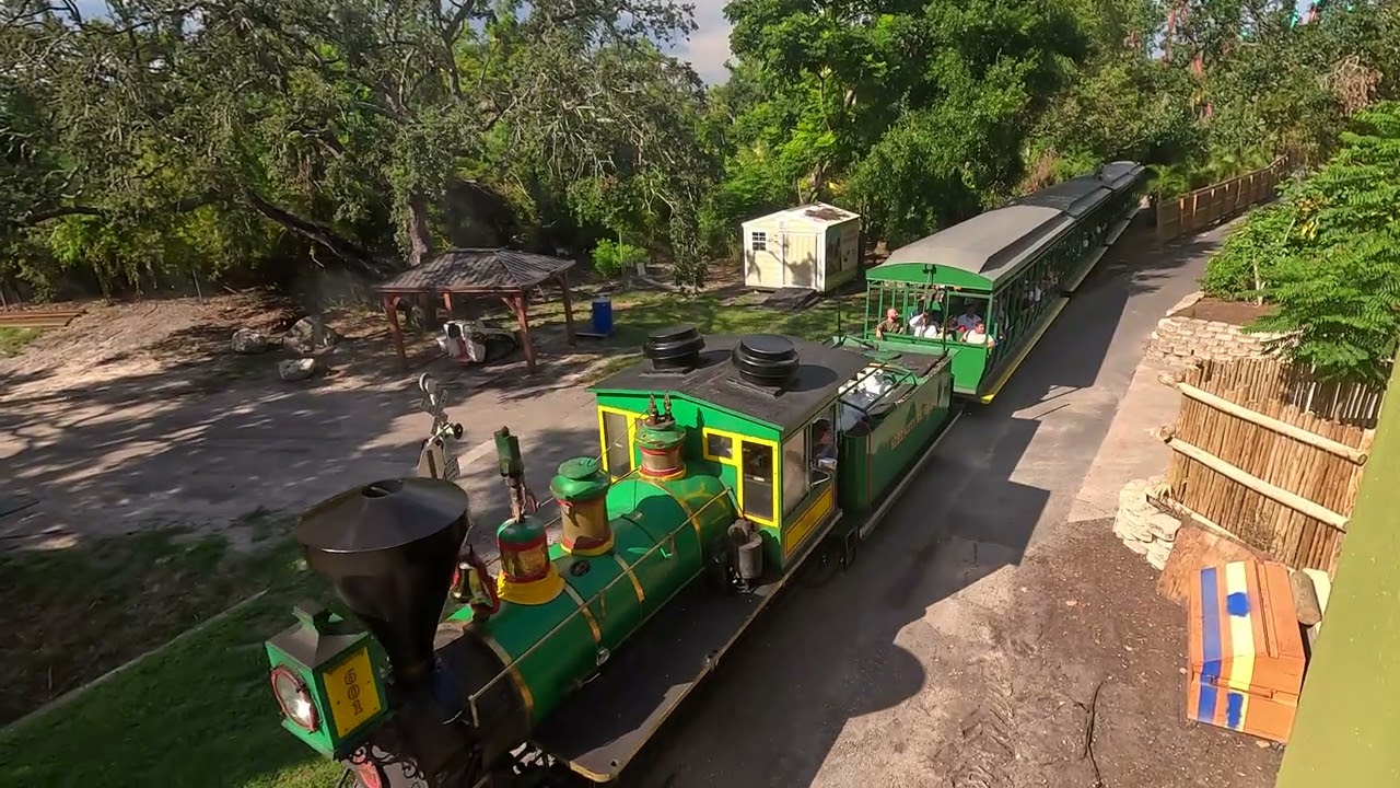 Serengeti Express Green Train #601 at Wild Oasis Busch Gardens Tampa Bay
