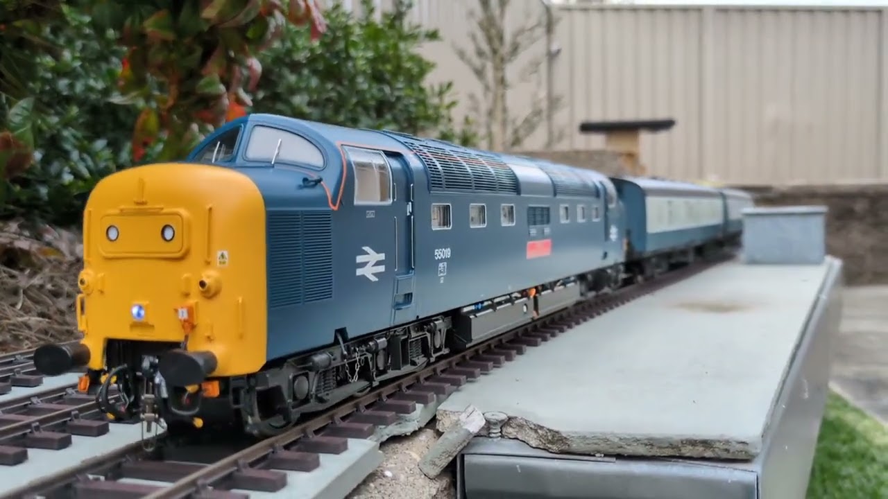 Warwick Gdn 0 gauge railway