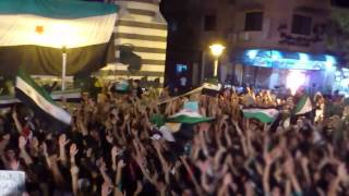 مظاهرة رائعة جدا وحاشدة عند ساحة السخانة في حي الميدان الدمشقي دقة عالية HD 11 7 2012