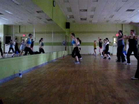 For the record, I know I said "packed classes" in the beginning of the video but this is only about 20% of the usual class size lol exam time...you know... ;) --- I'm a Zumba Fitness instructor in Guelph & Kitchener, Ontario, Canada. If you're interested in finding out more info about my classes, visit my channel! www.youtube.com --- Artist: Super Bass Song: Nicki Minaj