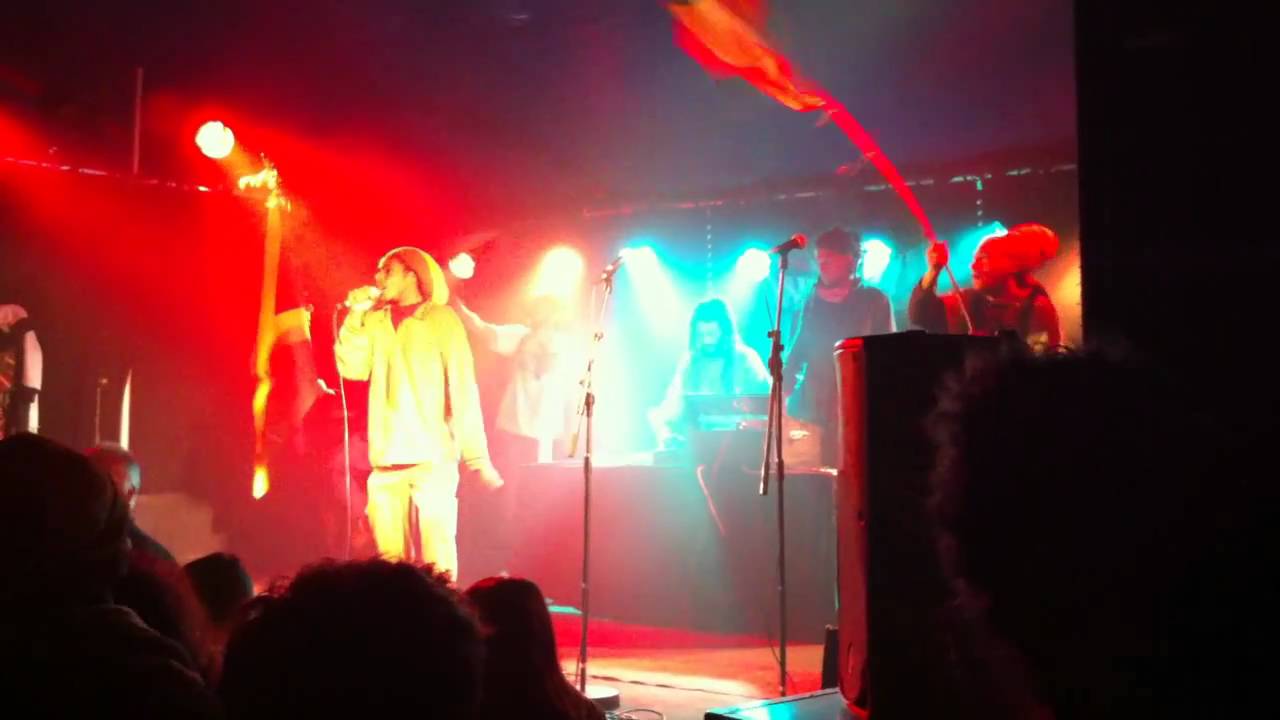 Festijam Pyrénées 2010 - Ras Daniel Ray - Fade Away adlı videoyu YouTube'da izle Festijam Pyrénées 2010 - Ras Daniel Ray - Fade Away adlı videoyu YouTube'da izle