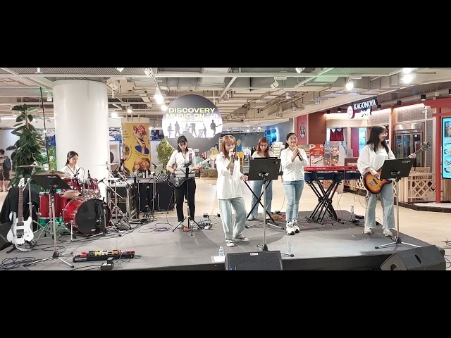 Out of Reach - GabrielleVEVO Cover by วง Be One #BeOneBand | Siam Discovery   ( จ.6/5/2567 ) class=