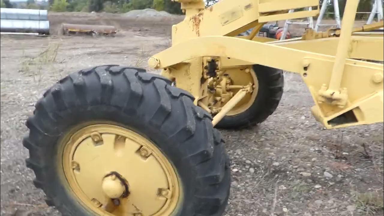 Caterpillar Grader - YouTube