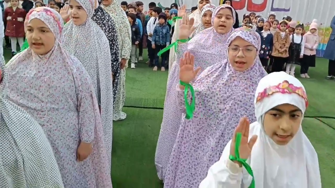 لاخيرَ في الحياة..من دون هواكَوالعينُ فداكَ .ياشاغلَ روحي.. هل لي أن أراكانشودة (سلام يامهدي)