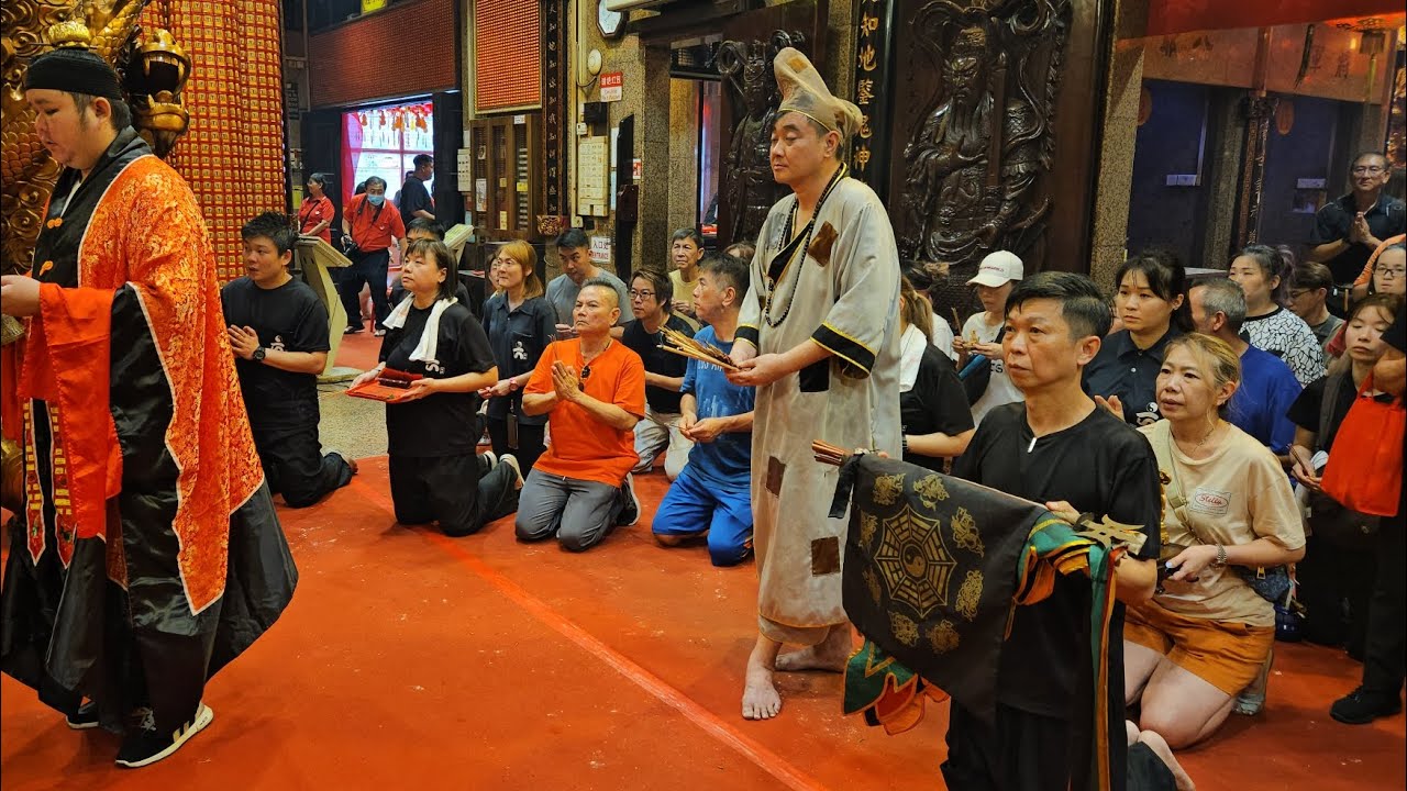 嶽封白陰殿濟公活佛出巡敬香 Yue Feng Bai Yin Dian Temple Yew Keng at 韮菜芭城隍庙 09/03/24