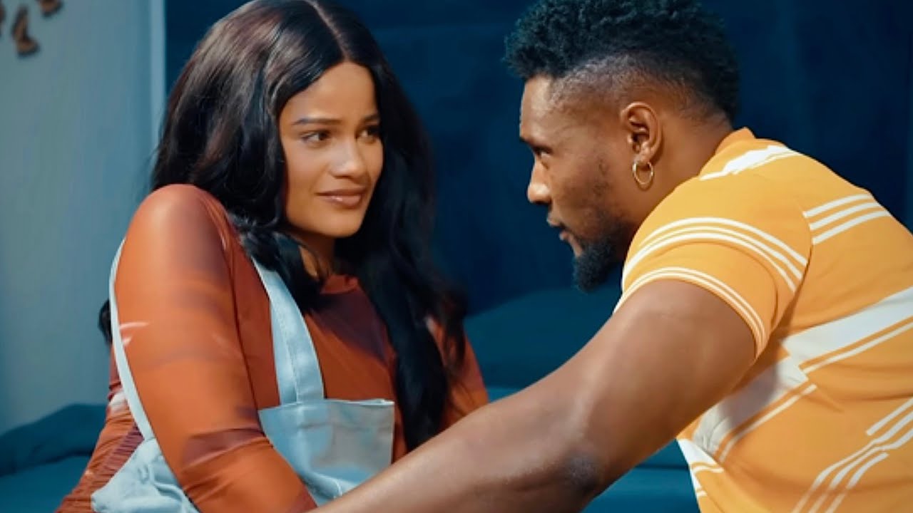 JAMAA ANAMFUNDISHA UHUNI DEMU WA CHUO BAADA YA KUMTOA BIKIRA YAKE ANAMFANYA APENDE MAMBO HAYA?