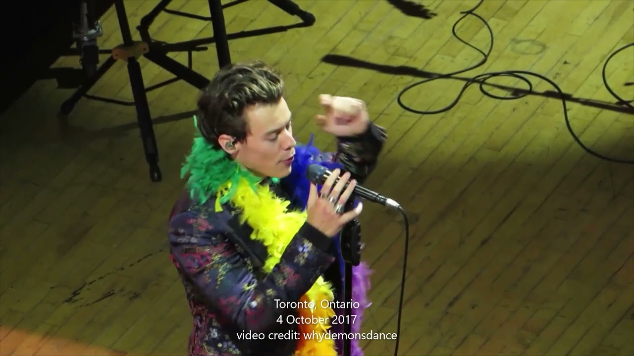 Harry Styles Waving LGBT Pride Flags 'Part One'  (Live on Tour: North America 2017)