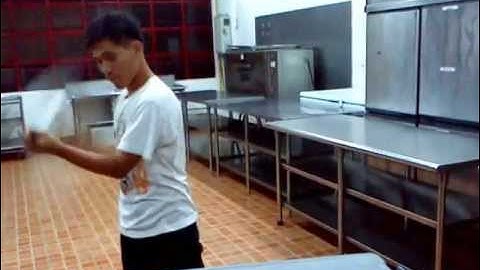 Aiming High (Teppanyaki Spat And Fork Tricks)