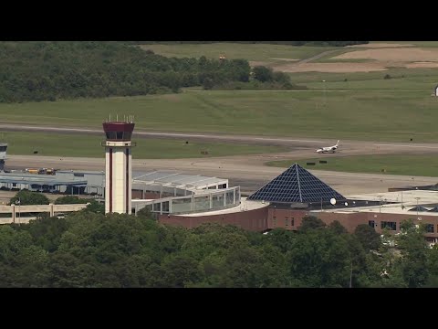Can passenger travel at Newport News Williamsburg Airport survive long term? Economist expresses dou