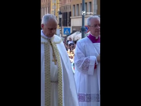 Sing Tantum Ergo With Pope Leo XIV