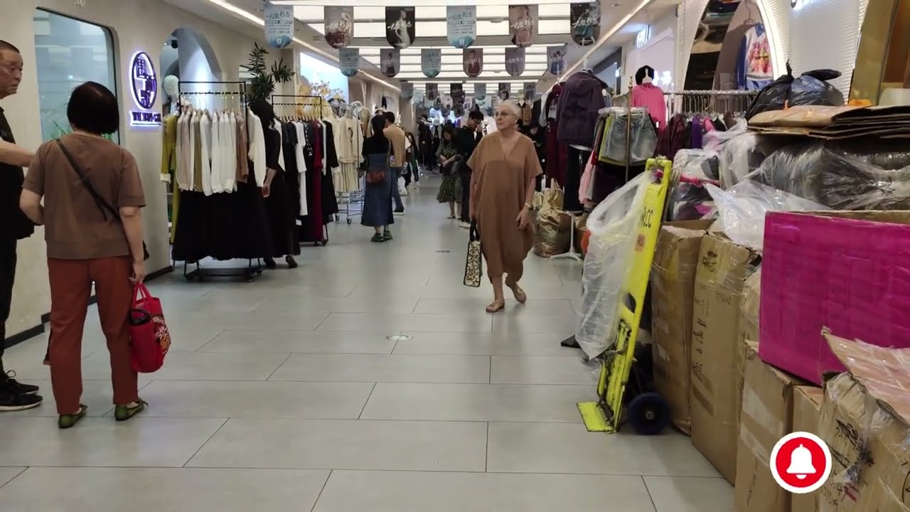 Winter Clothing Market in Guangzhou China, Baima Garments Market in China