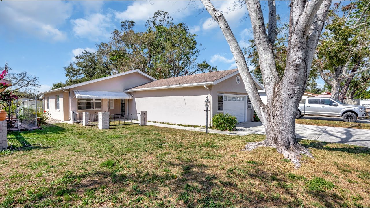 7048 68th Street N Pinellas Park, FL | ColdwellBankerHomes.com