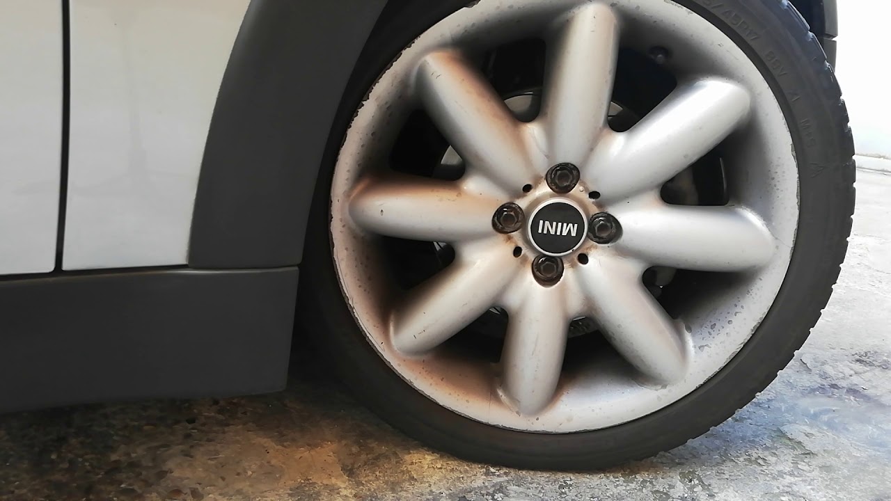 Testing wishbone bracket rubber mount right Mini Cooper (01-06) - YouTube