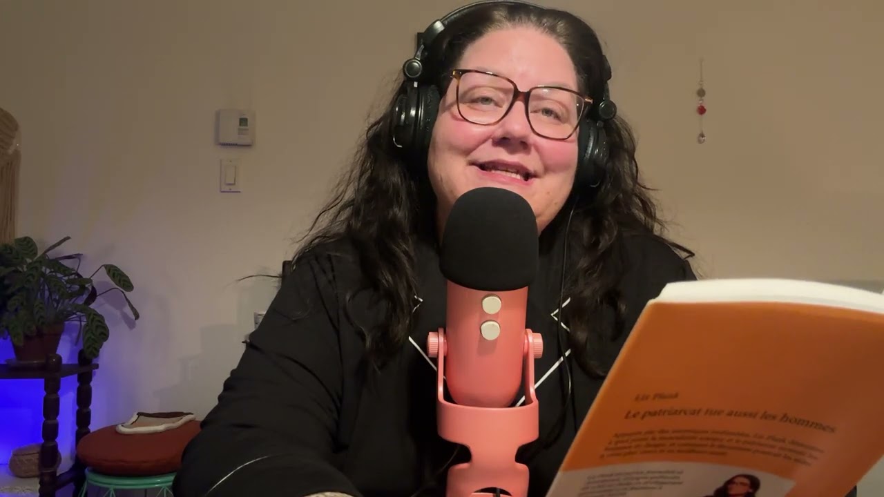 S3E4 ASMR lecture chuchotement