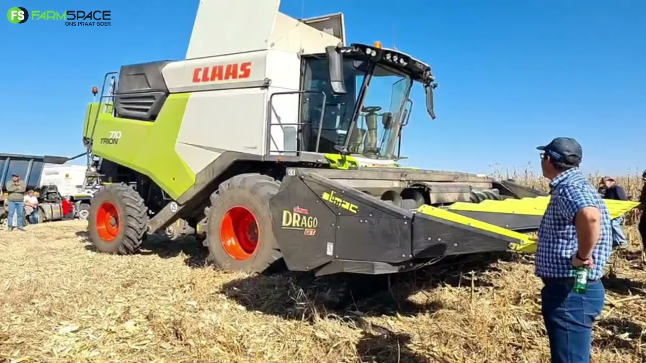 Ons kyk na die CLAAS South Africa Trion stroper hier by Arlington Boeredag 2023.