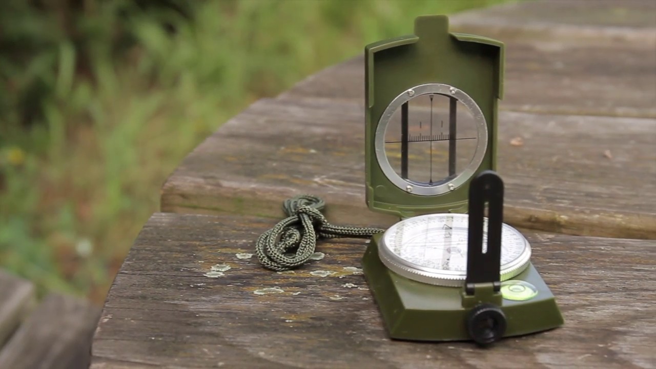 Boussole militaire brille dans le noir, montre de poche portable boussole  rabattable étanche pour le camping, la randonnée et d'autres activités de  plein air. (Doré)