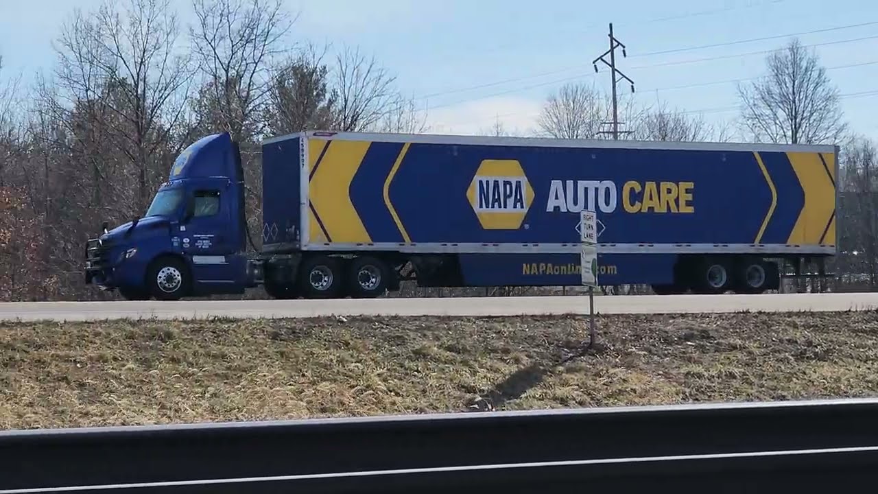 Trucking Never Stops on US HWY 45 Volume #2 #truckspotting