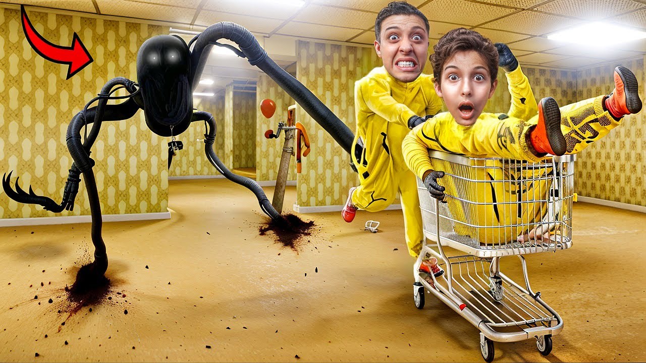 لا تدخل الباك رومز مع اخوك الصغير