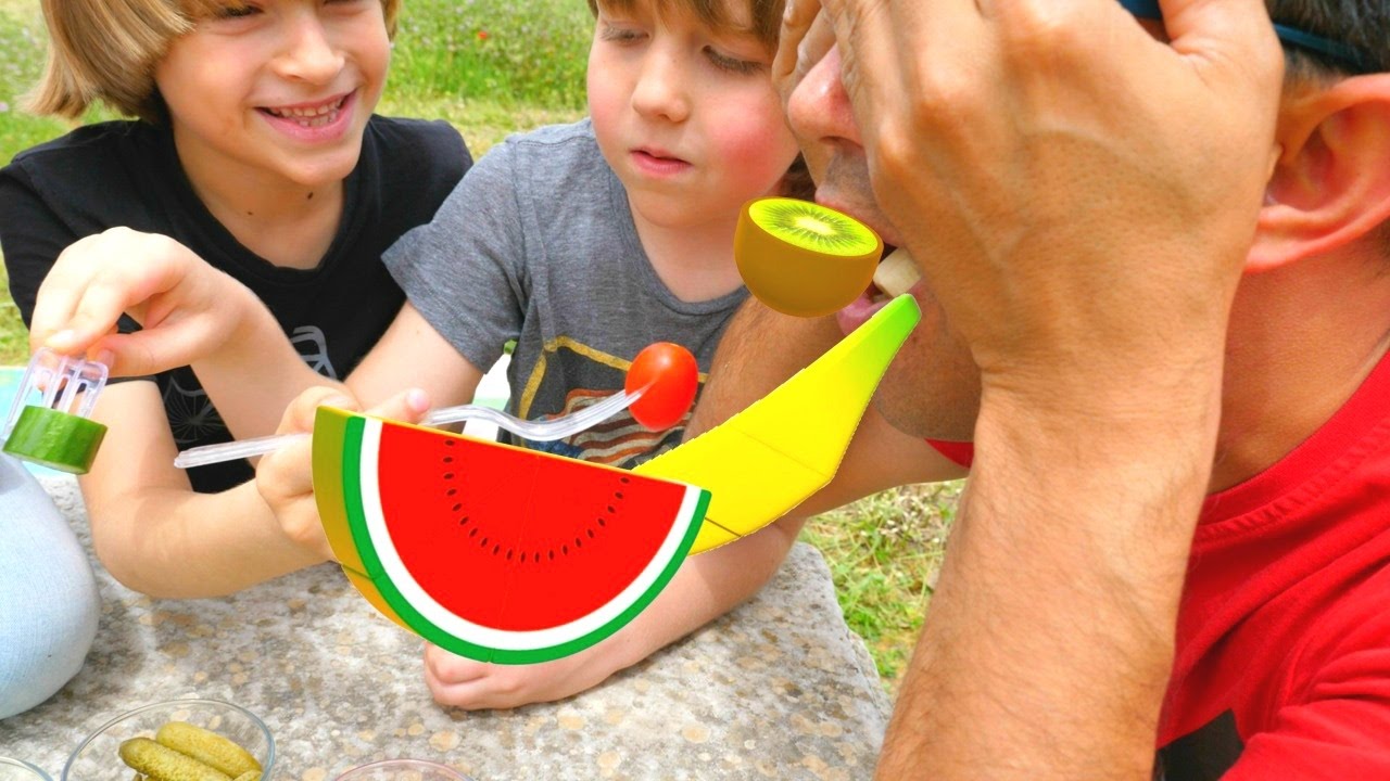 Piknik oyunu. Nail Baba çocuklar ile eğleniyorlar