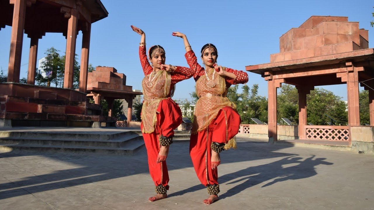 Maa saraswati sharade   Saraswati Vandana Bharatnaytym dance  Simran1srk  Feat Yashika Shukla