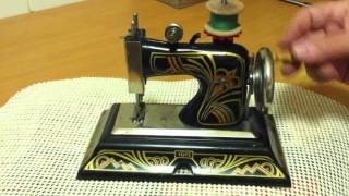 Vintage toy sewing machine Casige 1015