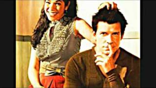 Celebrity America Ferrera/Eric Mabius: "paint it golden" Wealth