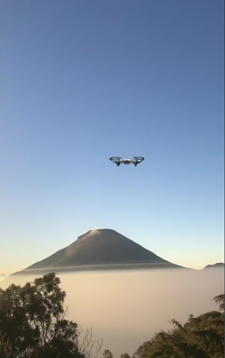 Melihat Dieng dengan Drone #gunungdieng #drone #shorts #