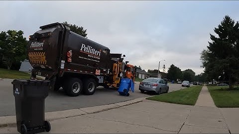 Pellitteri 542 Mack LR Labrie Automizer  Slamming Cloudy Morning Recycle Part 1