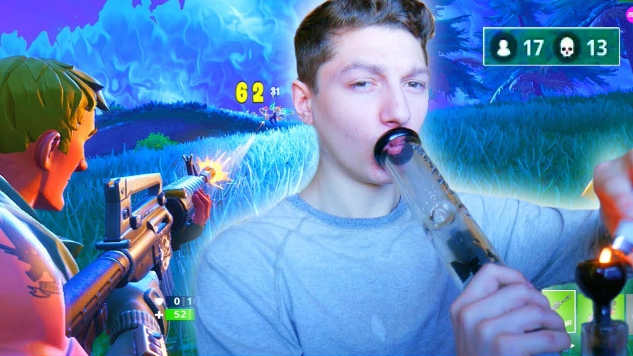 SMOKING WEED EVERY KILL IN FORTNITE