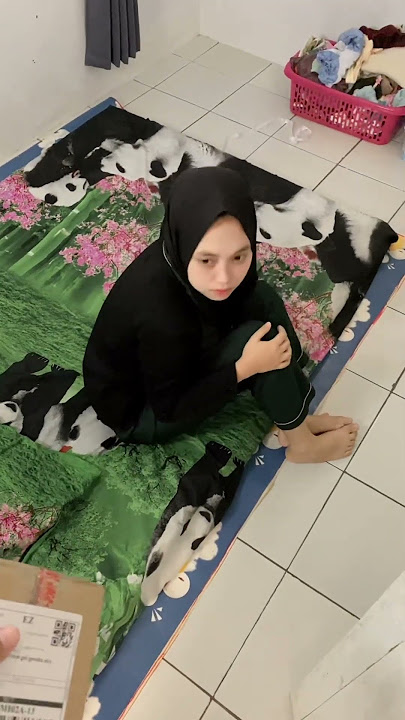 Ari jadi Pamajikan arek Meli nn” oge kuduna bebeja ka salaki lain kie