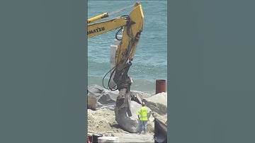 Amazing Excavator Picking Up Big Rocks!
