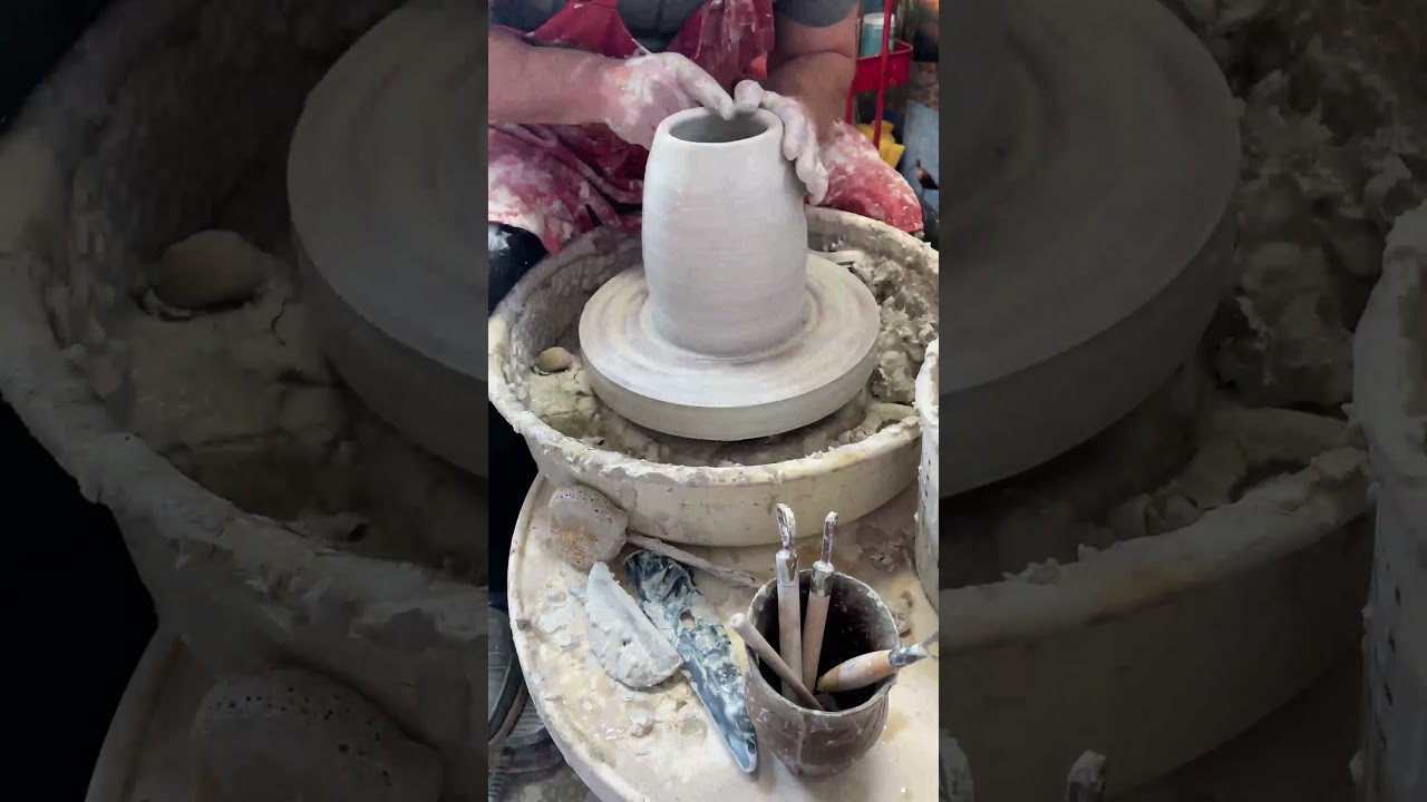 From Mud to Magic: Watch a Vase Take Shape 