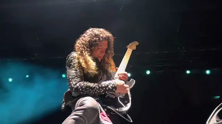 Jon Levin Guitar Solo live on stage with Dokken