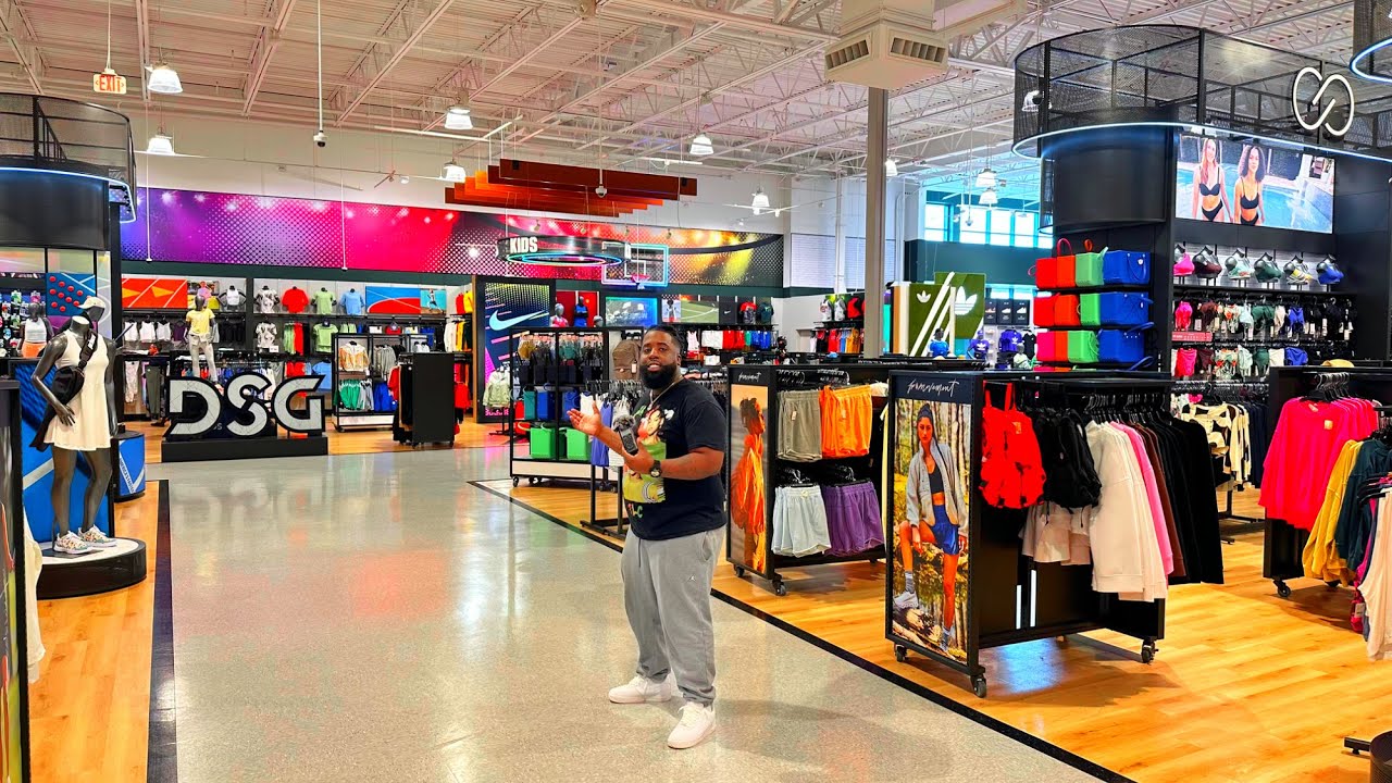 ASMR IN DICK'S SPORTING GOODS!! (PUBLIC ASMR)